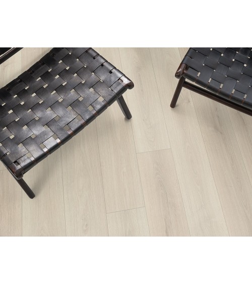 EPL137 Chêne Elton blanc 8/32 classic - 1292x193mm - 1,995m²
